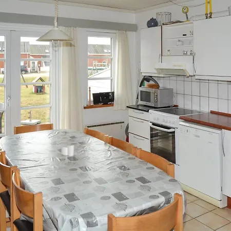 Apartment Silja - 2-3km From The Sea In Western Jutland By Interhome