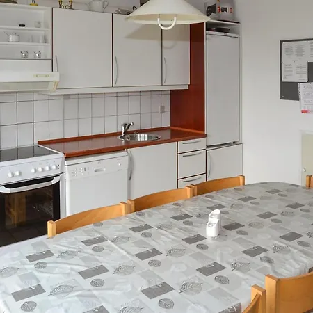 Leilighet Silja - 2-3km From The Sea By Interhome